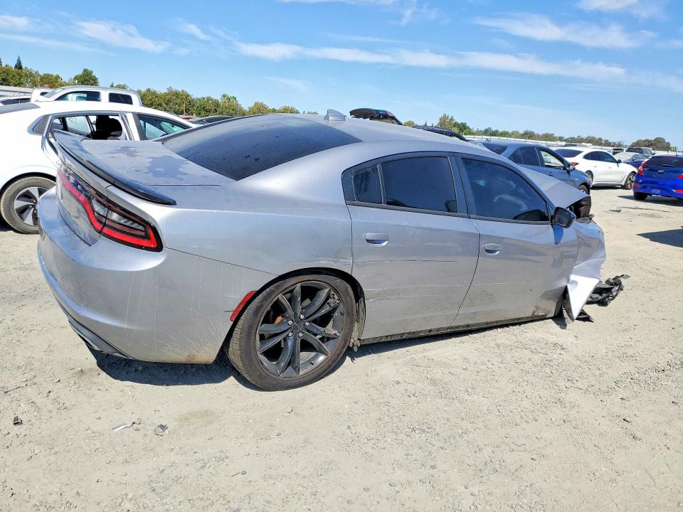 Photo 3 from auction – 2016 DODGE CHARGER with VIN 2C3CDXHG9GH359109