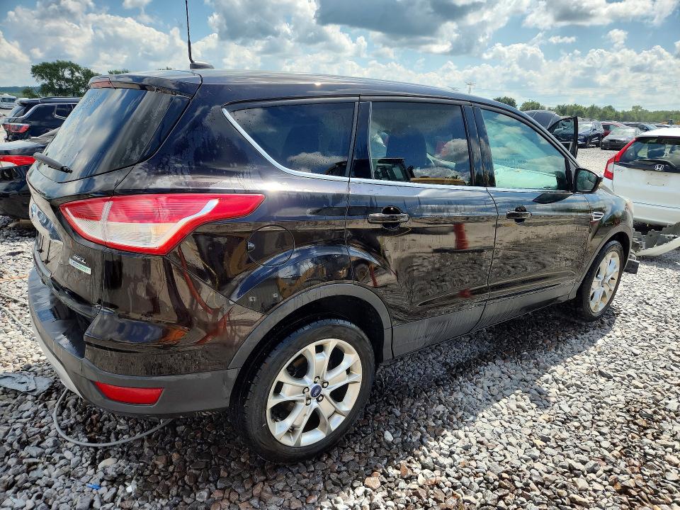 Photo 3 from auction – 2013 FORD ESCAPE with VIN 1FMCU0HX1DUB52110