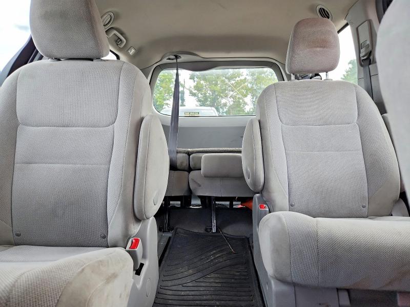 Photo 10 from auction – 2018 TOYOTA SIENNA with VIN 5TDZZ3DC3JS956896