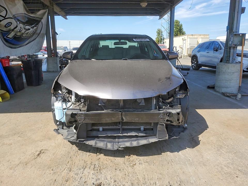 Photo 5 from auction – 2016 TOYOTA CAMRY with VIN 4T1BF1FK2GU590870