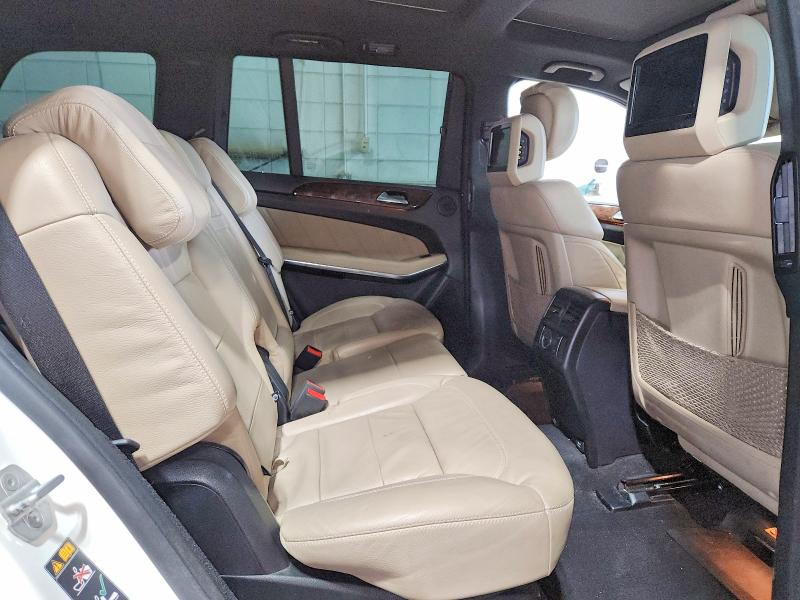 Photo 11 from auction – 2014 MERCEDES-BENZ GL with VIN 4JGDF7DE7EA377680