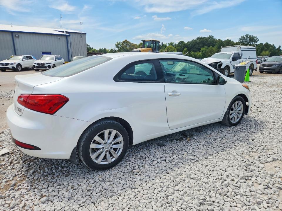 Photo 3 from auction – 2014 KIA FORTE KOUP with VIN KNAFX6A8XE5158043