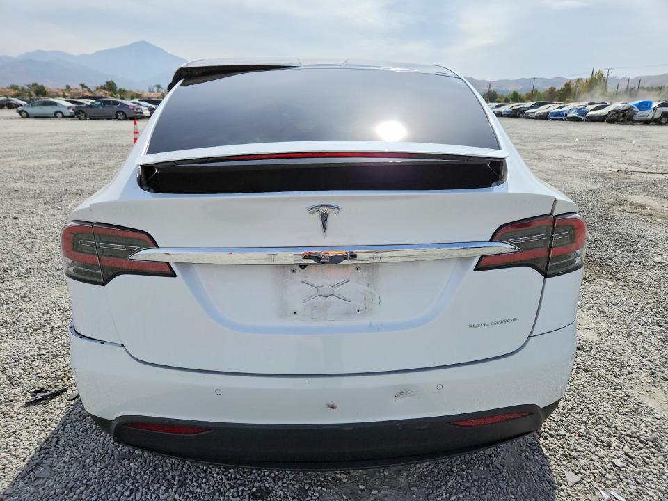 Photo 6 from auction – 2021 TESLA MODEL X with VIN 5YJXCDE21MF323679