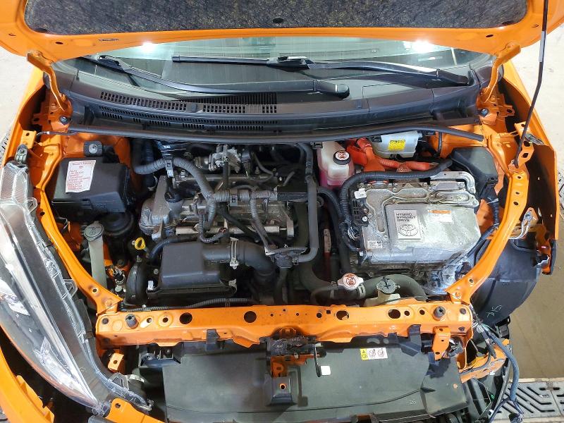 Фото 11 с аукциона – 2018 TOYOTA PRIUS C с VIN JTDKDTB30J1600034
