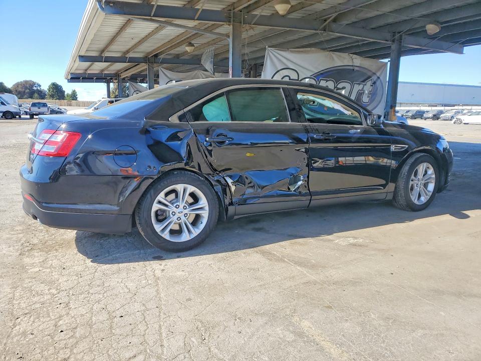 Photo 3 from auction – 2017 FORD TAURUS with VIN 1FAHP2E80HG105431