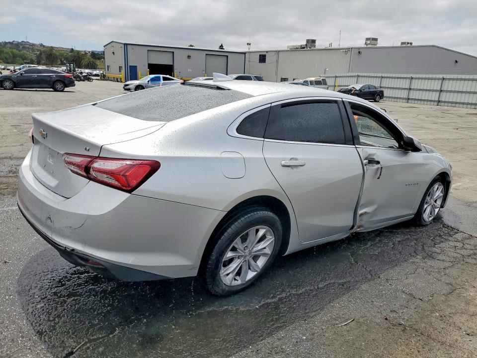 Photo 3 from auction – 2022 CHEVROLET MALIBU with VIN 1G1ZD5ST4NF153607