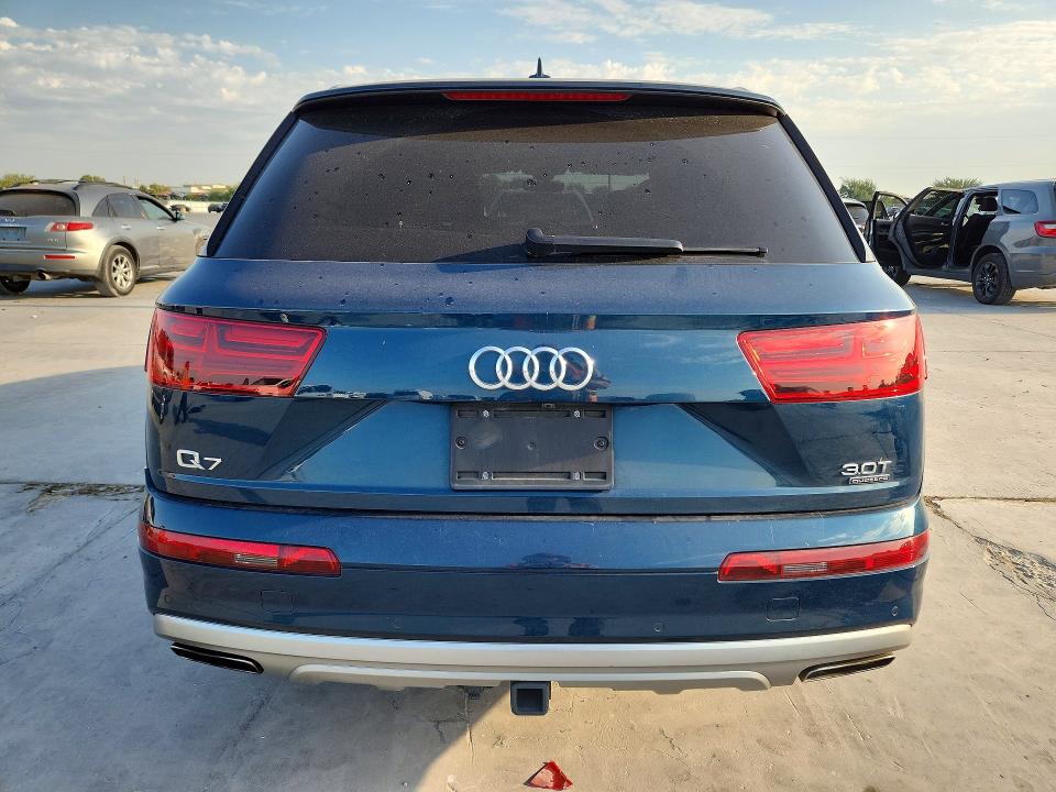 Photo 6 from auction – 2018 AUDI Q7 with VIN WA1LAAF70JD028325