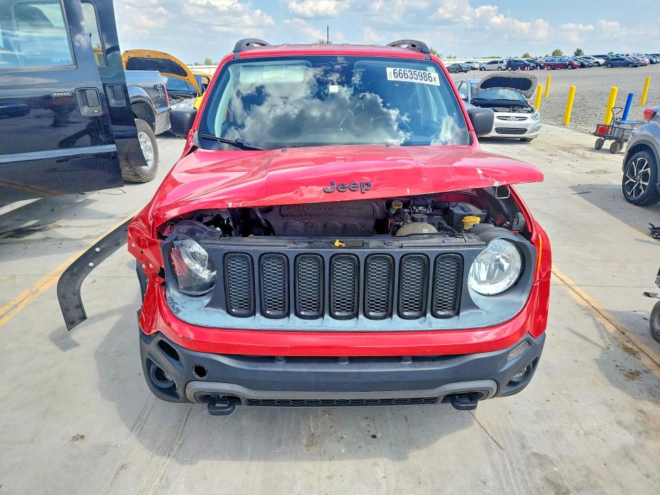 Photo 5 from auction – 2018 JEEP RENEGADE with VIN ZACCJBAB4JPH79999