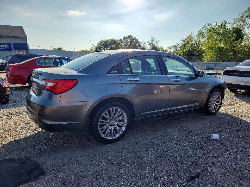 Photo 3 from auction – 2012 CHRYSLER 200 with VIN 1C3CCBCG2CN258136