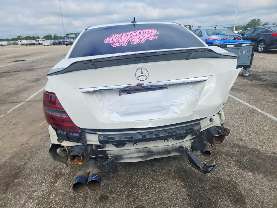 Photo 6 from auction – 2012 MERCEDES-BENZ C with VIN WDDGF8BB2CR191128