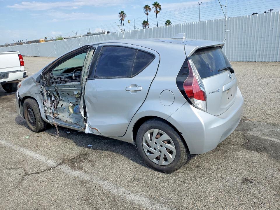 Photo 2 from auction – 2016 TOYOTA PRIUS C with VIN JTDKDTB33G1115976