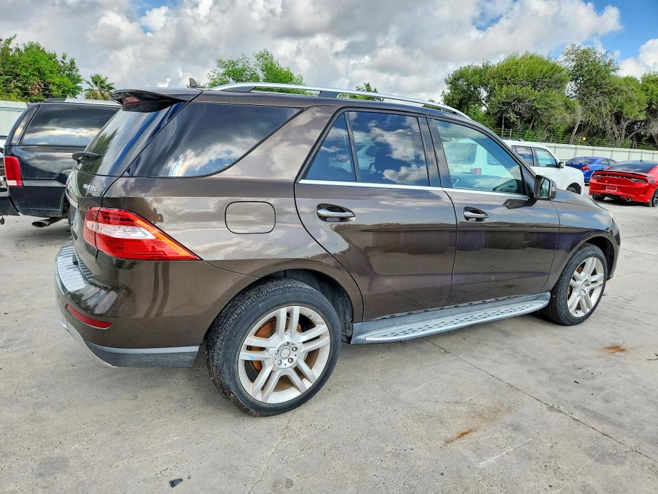 Photo 3 from auction – 2015 MERCEDES-BENZ ML with VIN 4JGDA0EB7FA535303