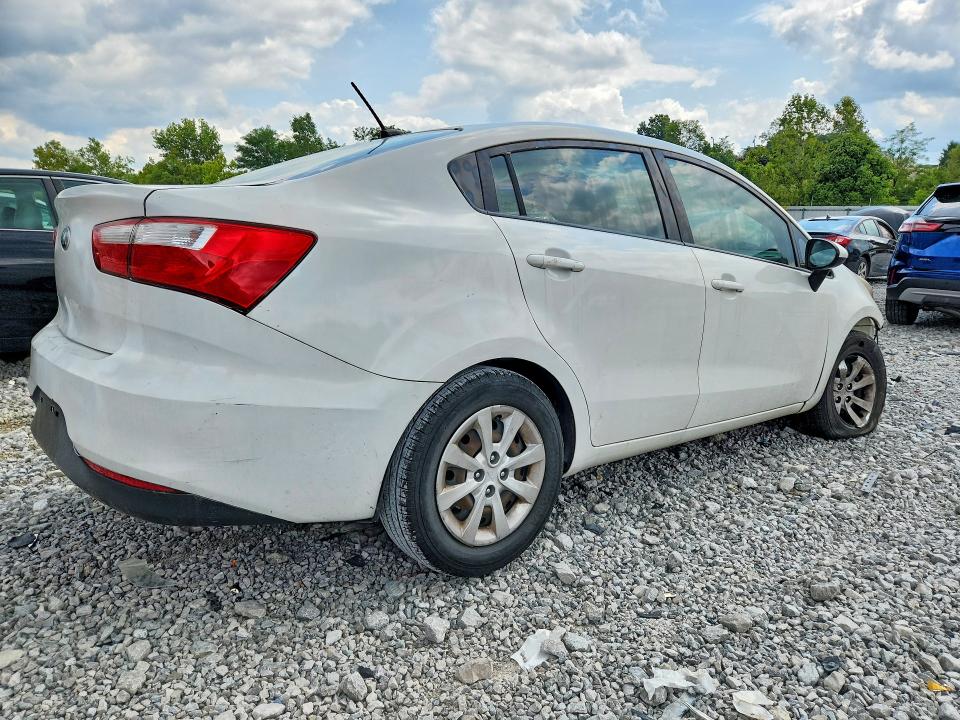 Photo 3 from auction – 2017 KIA RIO with VIN KNADM4A38H6106496