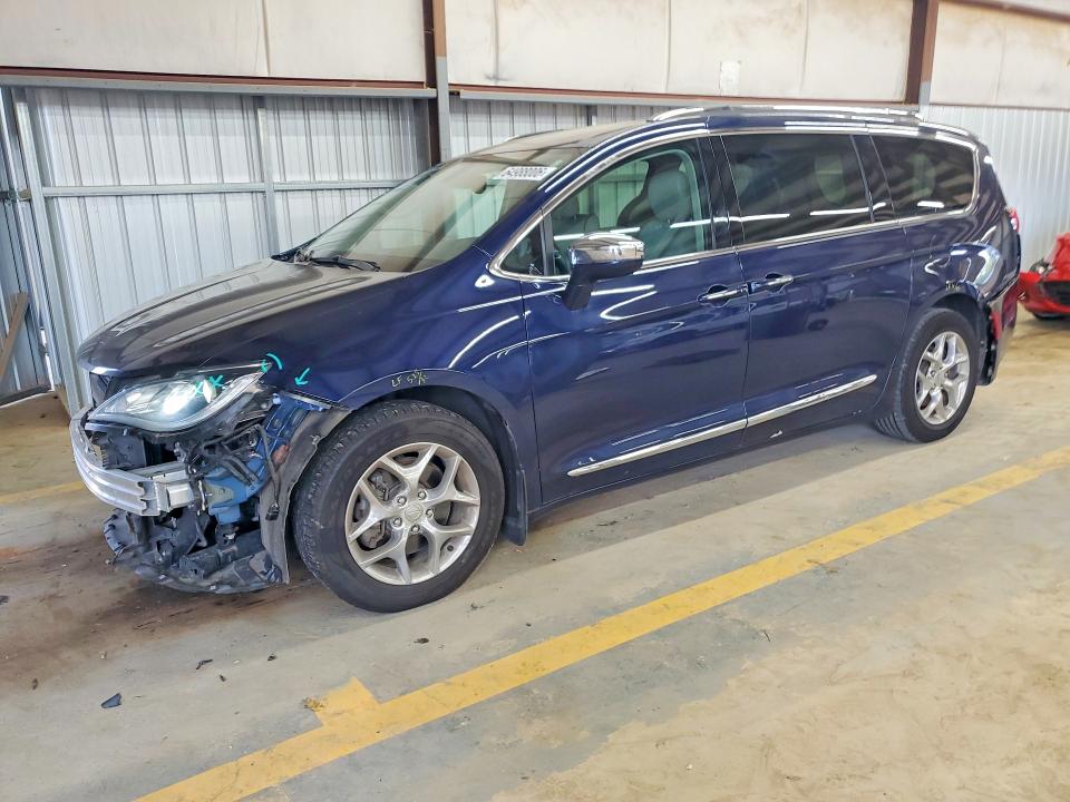 CHRYSLER PACIFICA 2017 with VIN 2C4RC1GG7HR594675 - Photo from auction