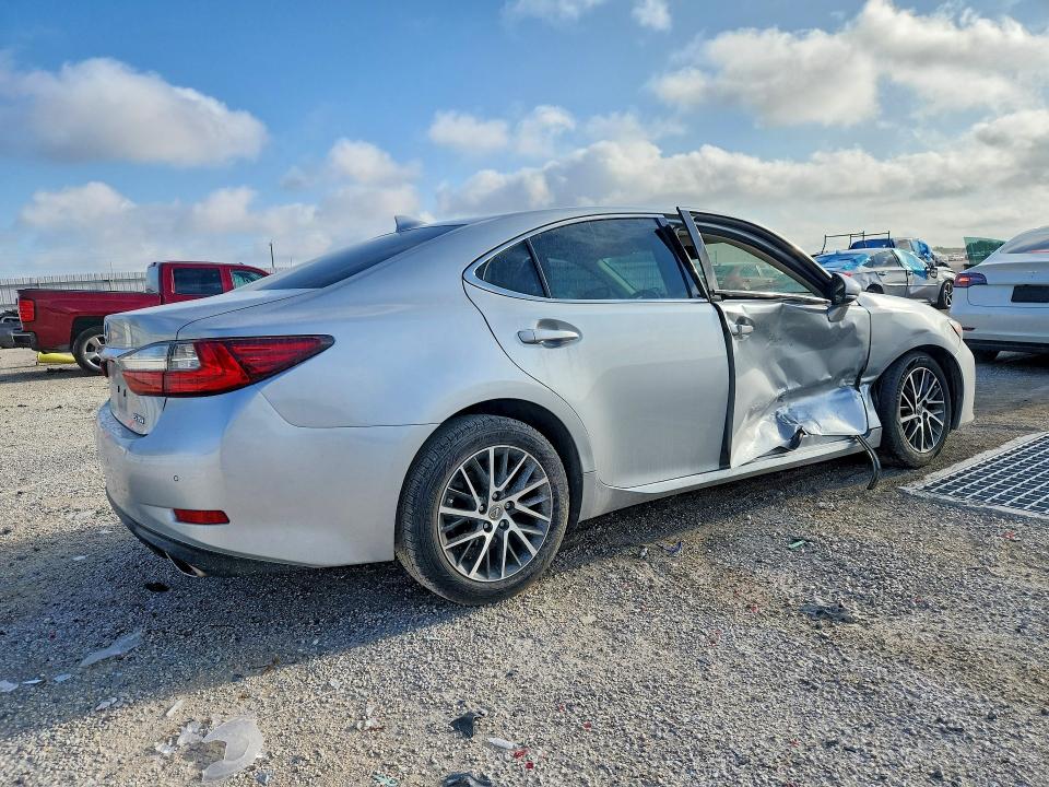Photo 3 from auction – 2017 LEXUS ES with VIN 58ABK1GG0HU043659