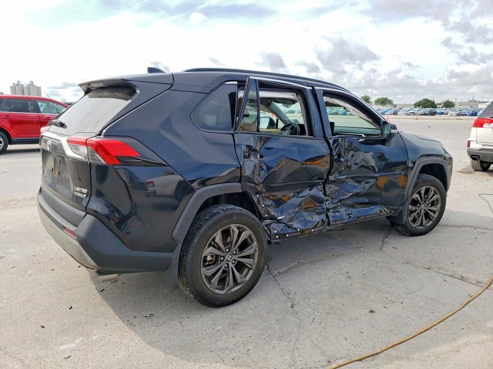Zdjęcie 3 z aukcji – 2023 TOYOTA RAV4 z VIN 4T3D6RFV6PU111309
