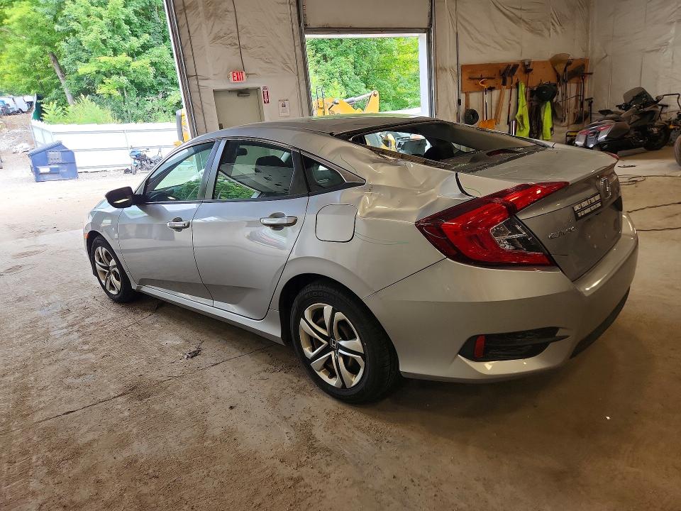 Photo 2 from auction – 2017 HONDA CIVIC with VIN 19XFC2F5XHE212603