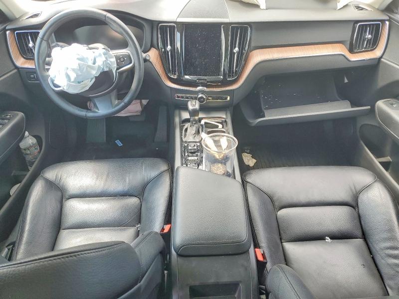 Photo 8 from auction – 2021 VOLVO XC60 with VIN YV4102RKXM1711013