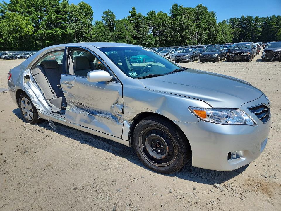 Photo 4 from auction – 2011 TOYOTA CAMRY with VIN 4T1BF3EK9BU141580