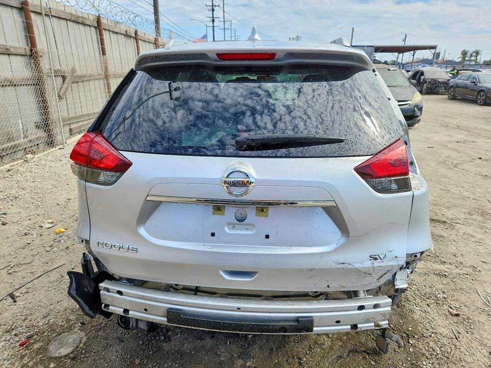 Photo 6 from auction – 2017 NISSAN ROGUE with VIN KNMAT2MT6HP537888