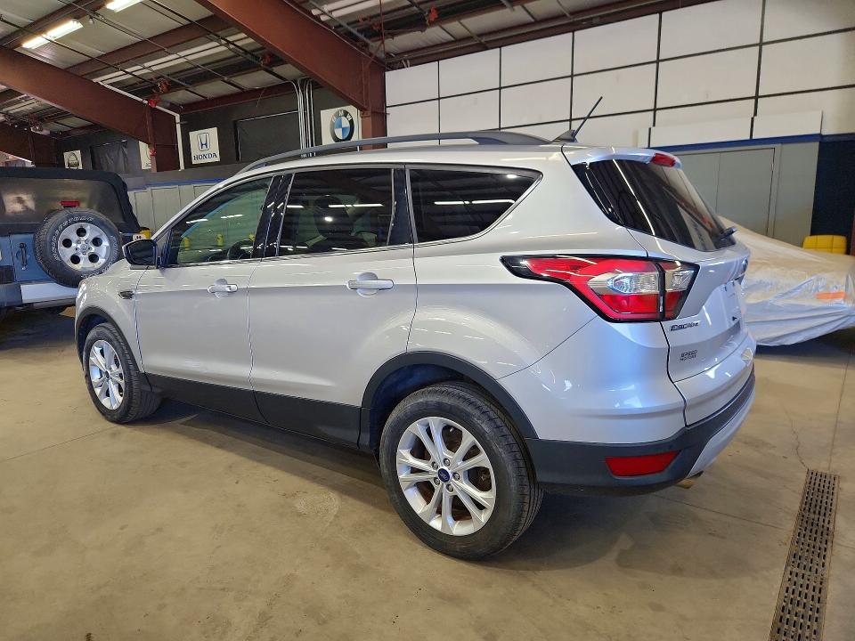 Photo 2 from auction – 2018 FORD ESCAPE with VIN 1FMCU9HD2JUB26704