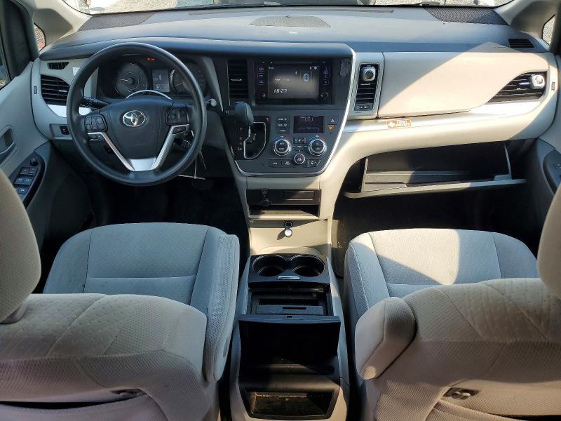 Photo 8 from auction – 2017 TOYOTA SIENNA with VIN 5TDJZ3DC5HS176891