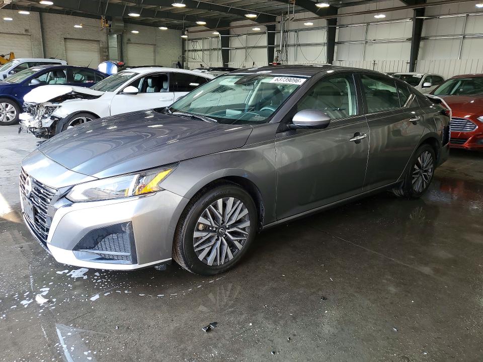 NISSAN ALTIMA 2023 with VIN 1N4BL4DV7PN353027 - Photo from auction