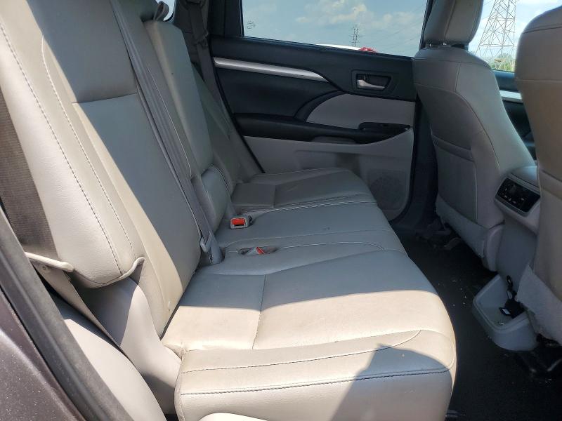 Zdjęcie 11 z aukcji – 2016 TOYOTA HIGHLANDER z VIN 5TDKKRFH8GS504713
