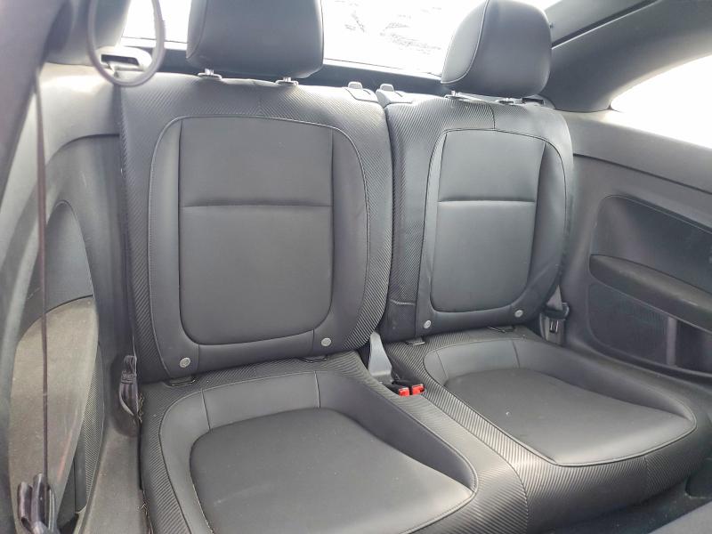 Photo 10 from auction – 2016 VOLKSWAGEN BEETLE with VIN 3VWF17AT8GM609771