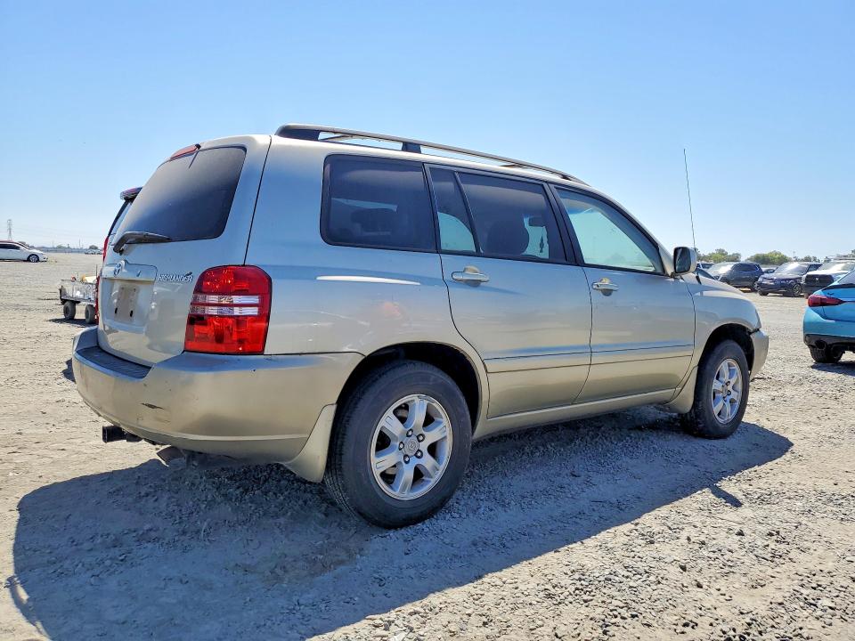 Photo 3 from auction – 2002 TOYOTA HIGHLANDER with VIN JTEGF21A920057215