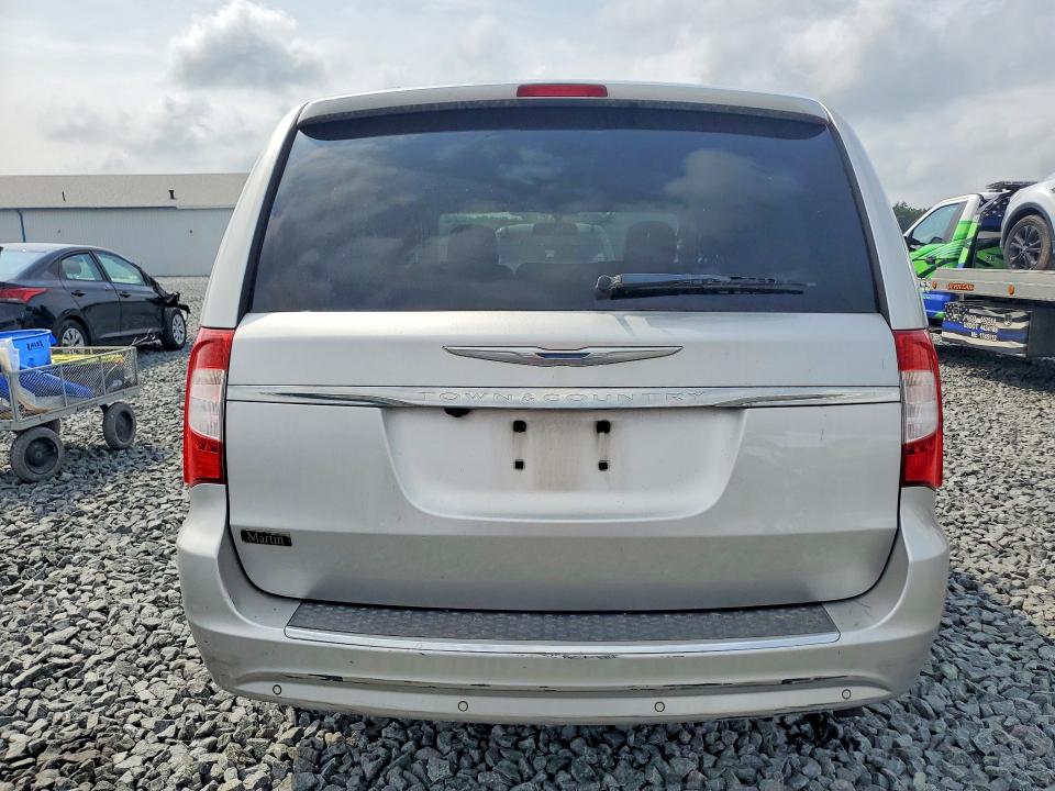Photo 6 from auction – 2011 CHRYSLER TOWN & COUNTRY with VIN 2A4RR8DG4BR681902