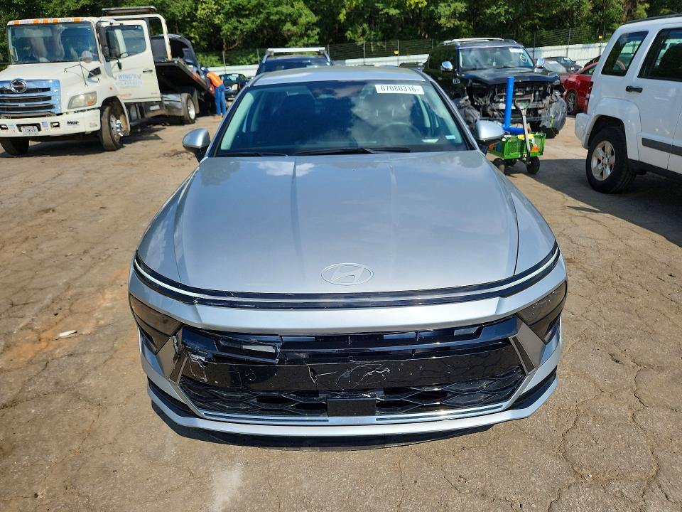 Photo 5 from auction – 2025 HYUNDAI SONATA with VIN KMHL64JA0SA447477