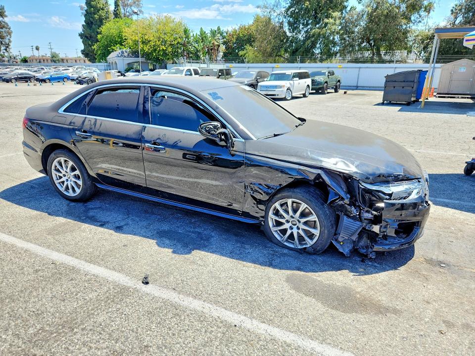 Снимка 4 от търг – 2023 AUDI A4 с VIN WAUABAF46PN013070