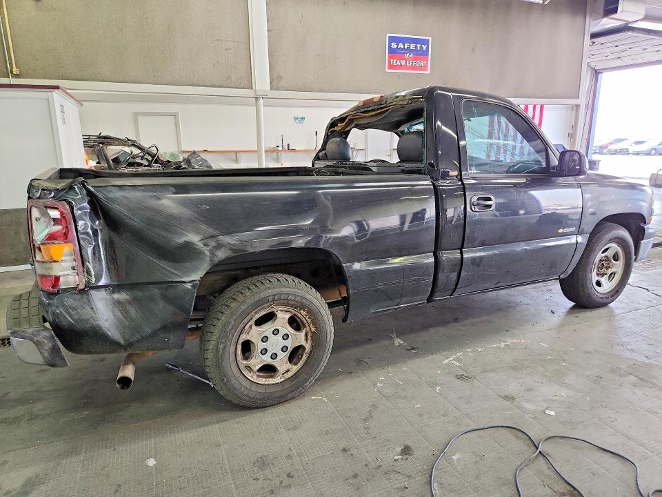 Photo 3 from auction – 2001 CHEVROLET SILVERADO with VIN 1GCEC14W81Z305826