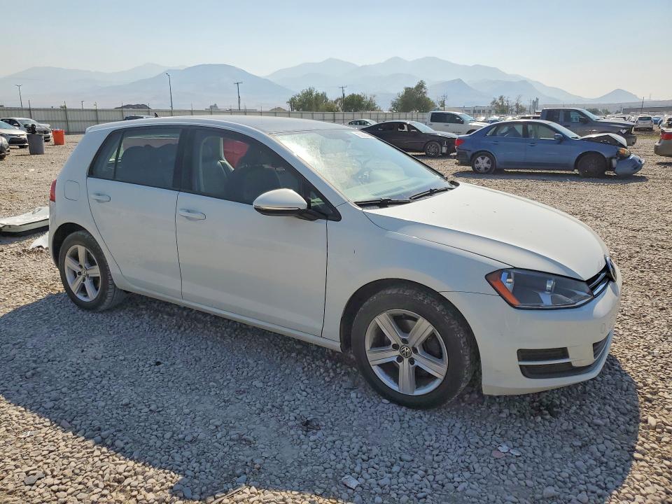 Photo 4 from auction – 2017 VOLKSWAGEN GOLF with VIN 3VW117AU2HM066048