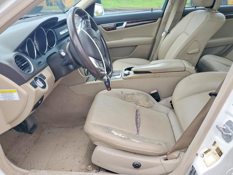 Photo 7 from auction – 2013 MERCEDES-BENZ C with VIN WDDGF8AB9DR290032