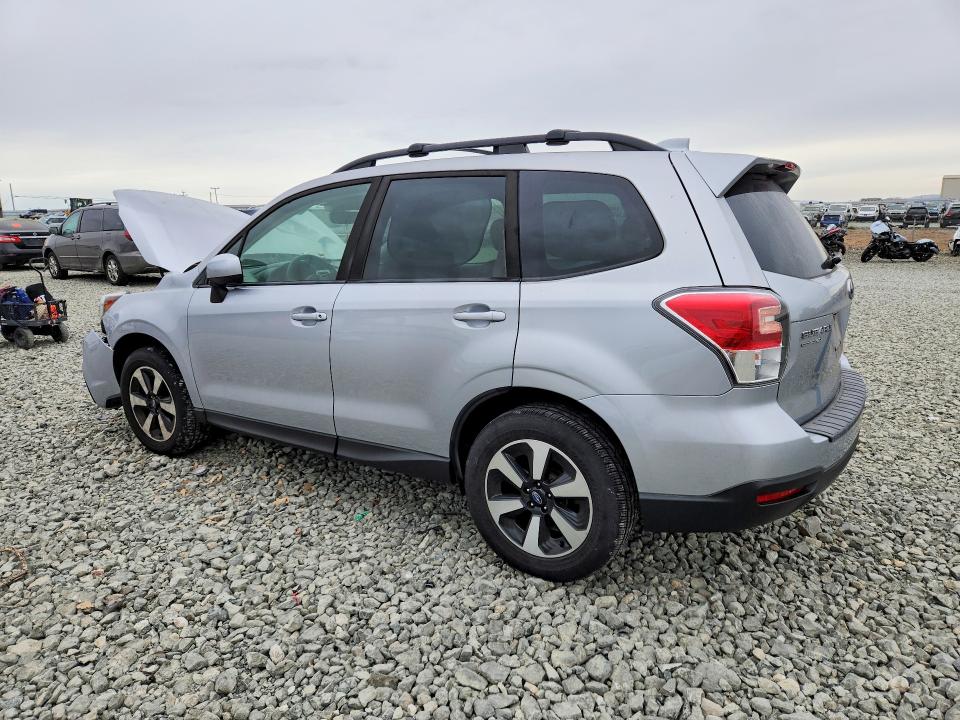 Photo 2 from auction – 2018 SUBARU FORESTER with VIN JF2SJAGC0JH459108