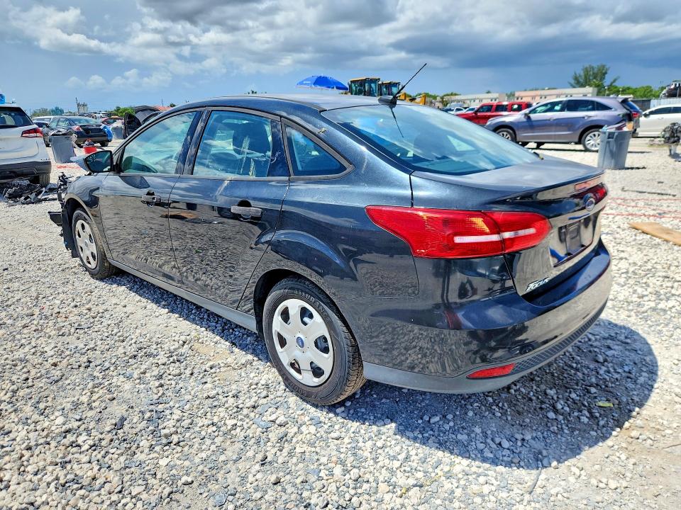 Photo 2 from auction – 2015 FORD FOCUS with VIN 1FADP3E25FL310800