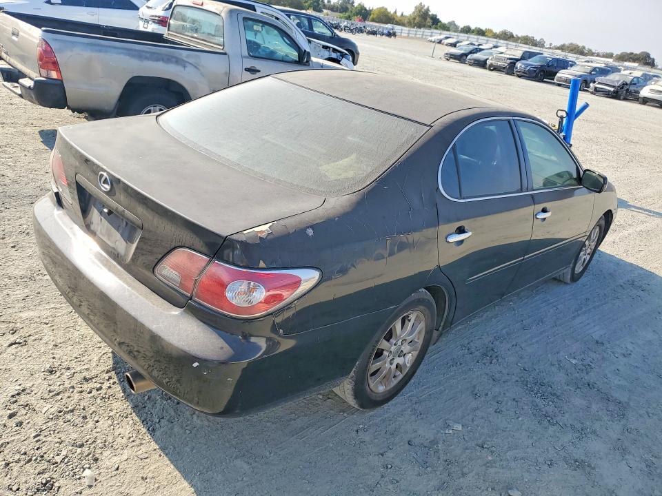 Photo 3 from auction – 2003 LEXUS ES with VIN JTHBF30G236006601