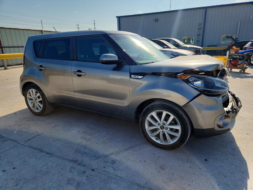 Photo 4 from auction – 2019 KIA SOUL with VIN KNDJP3A51K7647223