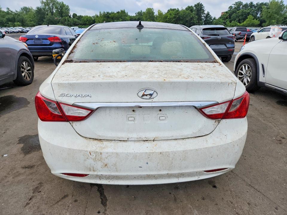 Photo 6 from auction – 2012 HYUNDAI SONATA with VIN 5NPEB4AC3CH347880
