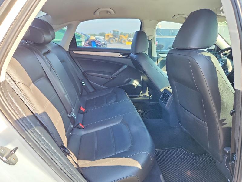 Photo 10 from auction – 2014 VOLKSWAGEN PASSAT with VIN 1VWBP7A37EC004331