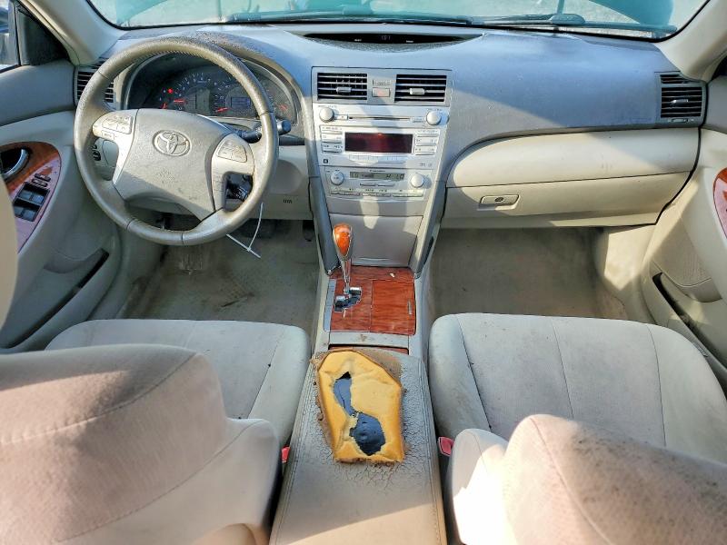 Снимка 8 от търг – 2011 TOYOTA CAMRY с VIN 4T1BF3EK4BU136755