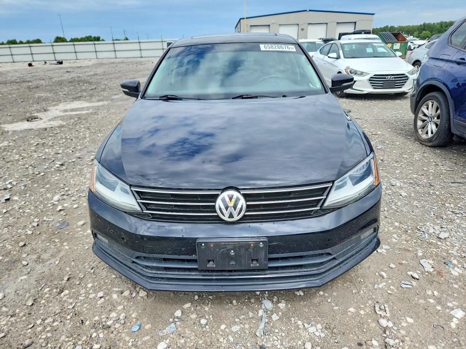 Photo 5 from auction – 2017 VOLKSWAGEN JETTA with VIN 3VWL17AJ9HM363977