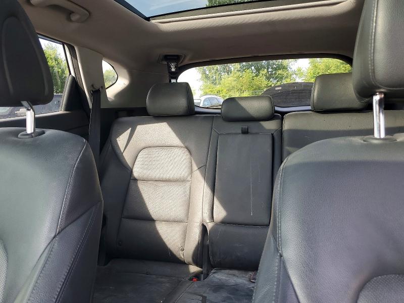 Photo 10 from auction – 2017 HYUNDAI TUCSON with VIN KM8J3CA24HU265937
