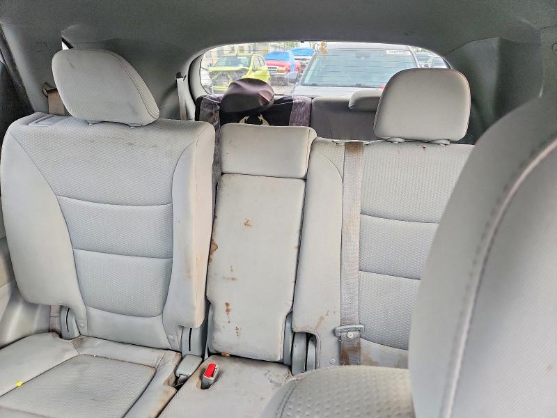 Фото 10 с аукциона – 2013 KIA SORENTO с VIN 5XYKT4A60DG417533