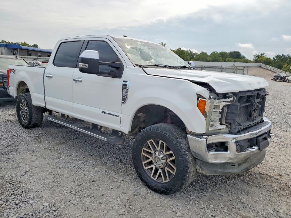 Photo 4 from auction – 2017 FORD F250 with VIN 1FT7W2BT1HEB16399