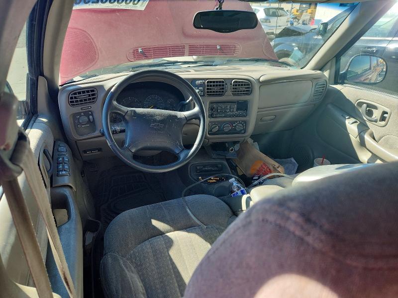 Photo 8 from auction – 1998 CHEVROLET BLAZER with VIN 1GNDT13W2W2135788