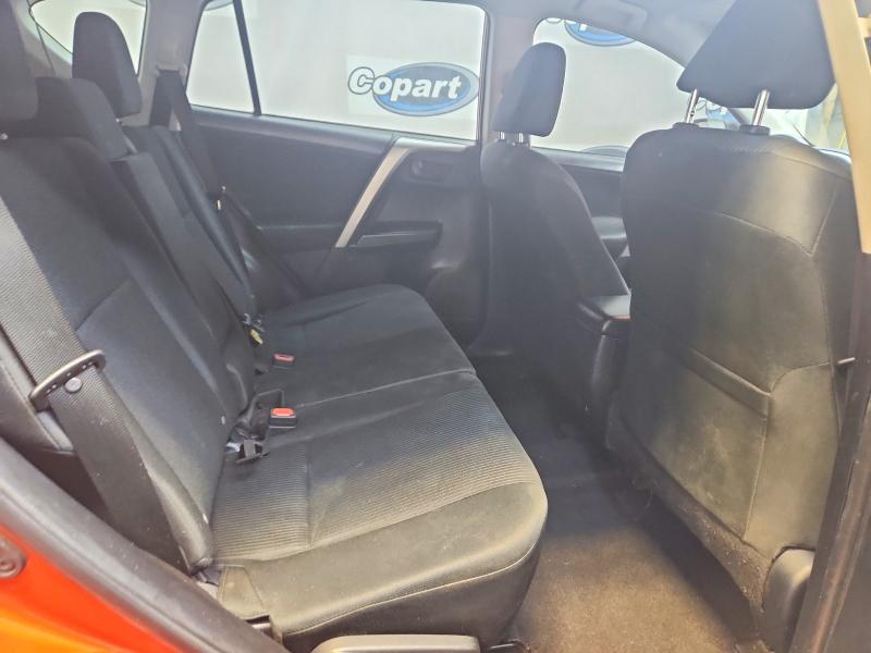 Photo 11 from auction – 2016 TOYOTA RAV4 with VIN JTMBFREV6GJ098391