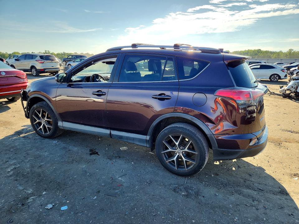 Снимка 2 от търг – 2017 TOYOTA RAV4 с VIN 2T3JFREV5HW666712